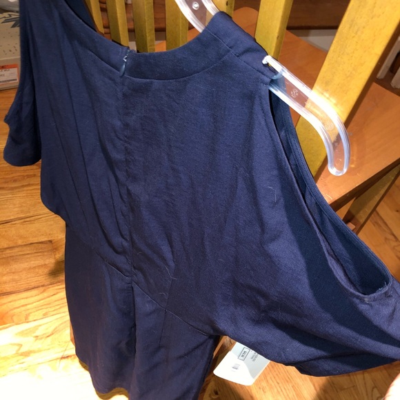 Lush small Navy women’s dress-cut out sleeves - Picture 5 of 6
